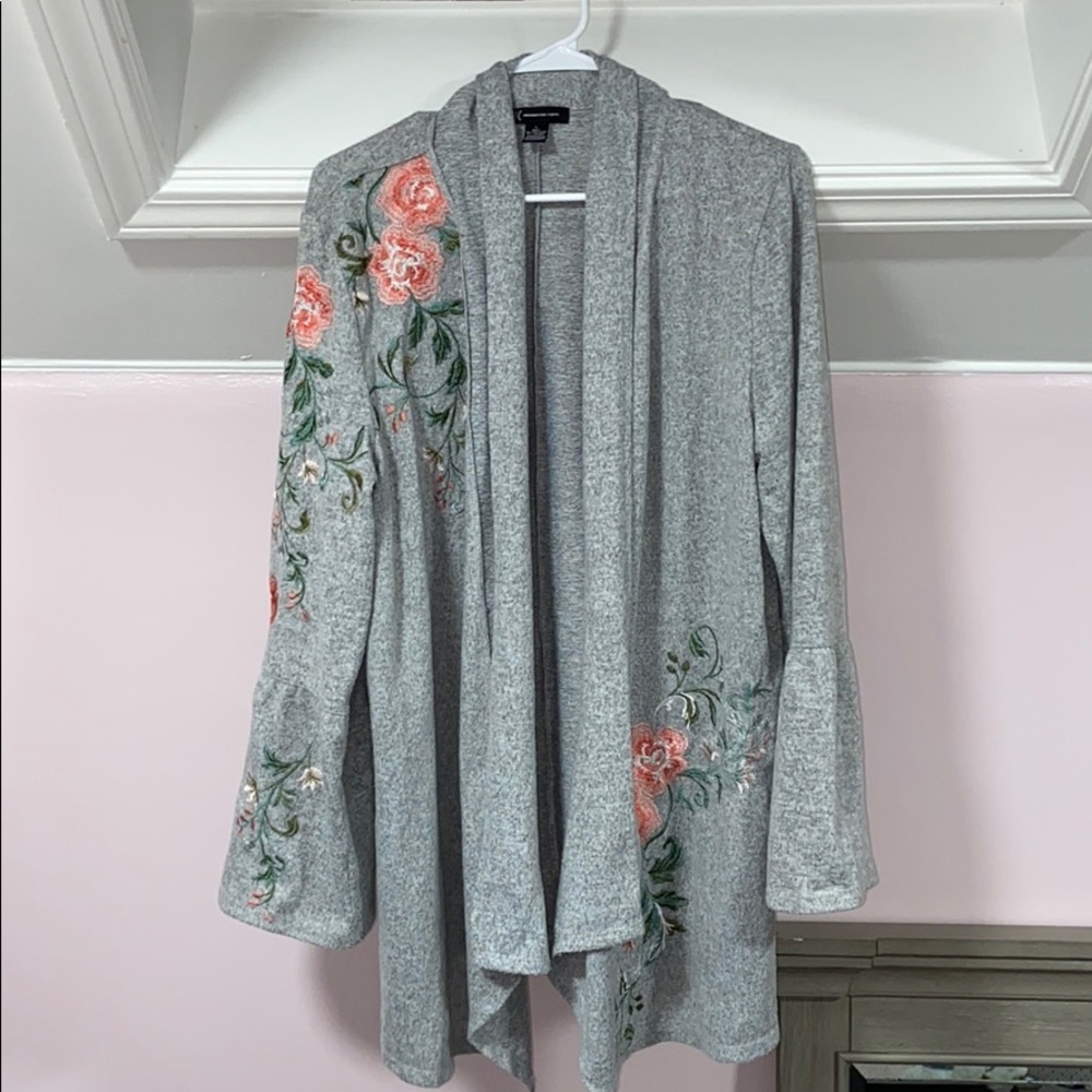 Women’s gray cardigan